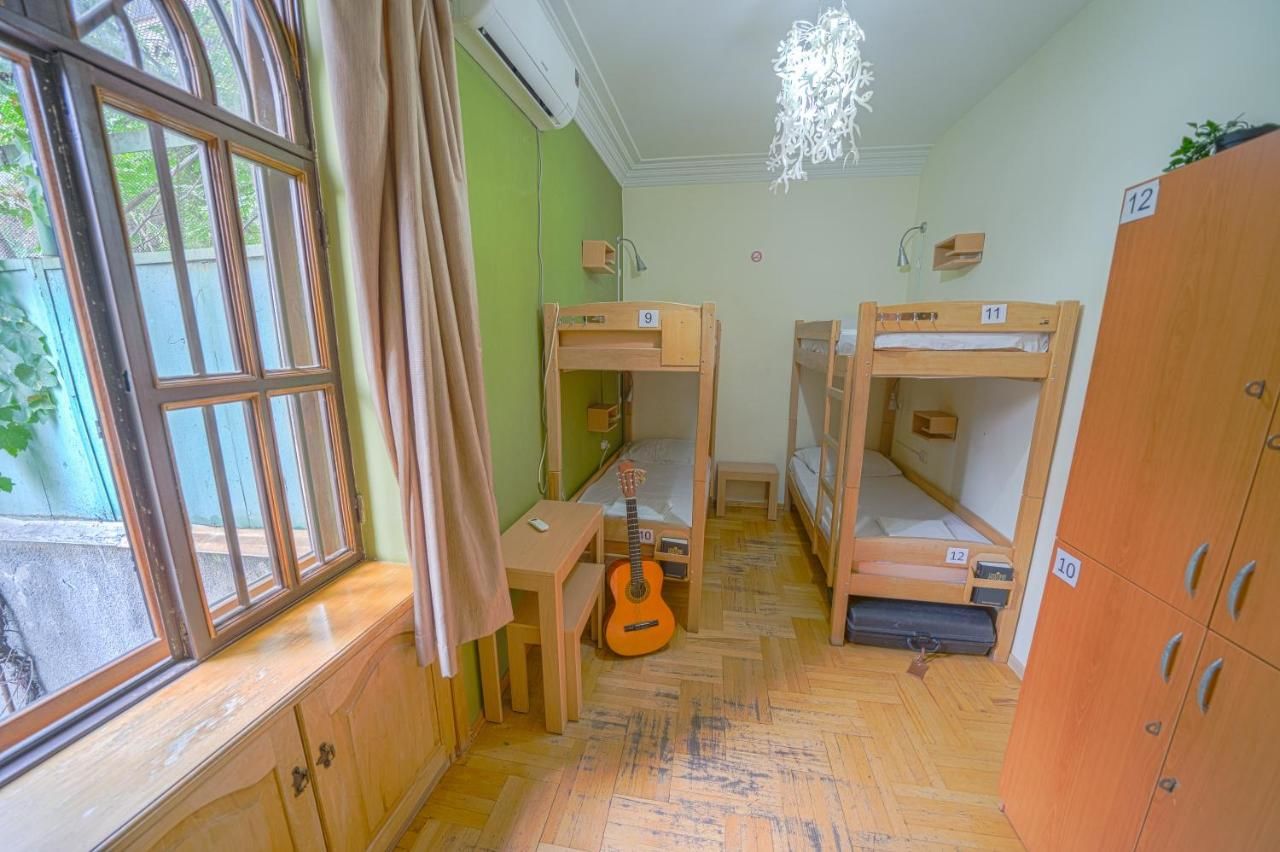 Хостелы Envoy Hostel Тбилиси-16