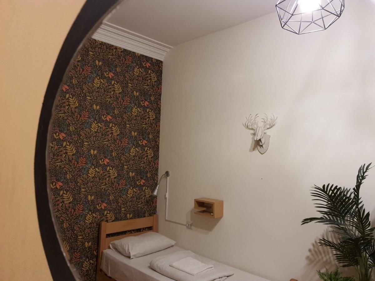 Хостелы Envoy Hostel Тбилиси-22